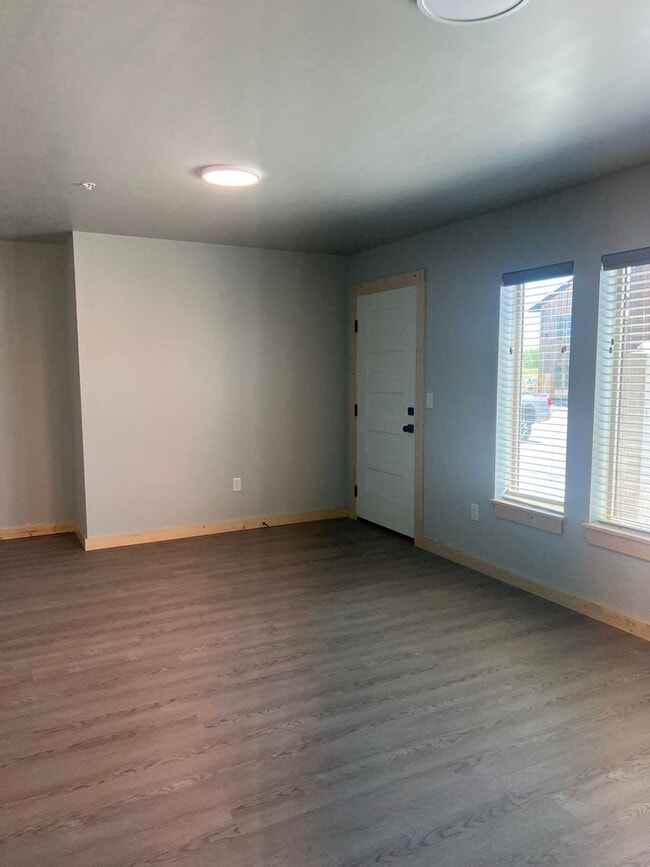 Building Photo - Cute 2 Bed, 1 Bath at Teton River Flats! $200 OFF FIRST MONTH'S RENT!!!