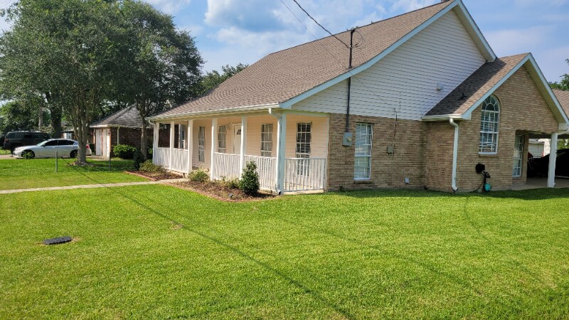 Building Photo - 600 Gardenia St