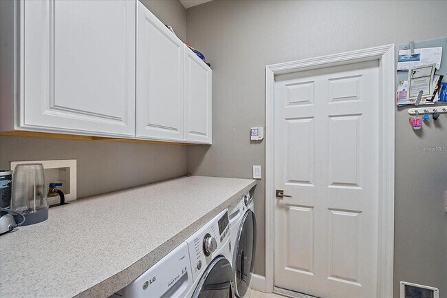 Building Photo - 7107 Switchgrass Trail