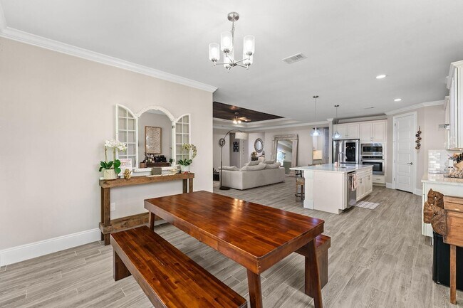 Building Photo - 106 Hibernate Way