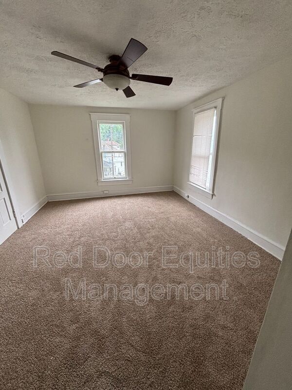 Building Photo - 1207 N Columbus St