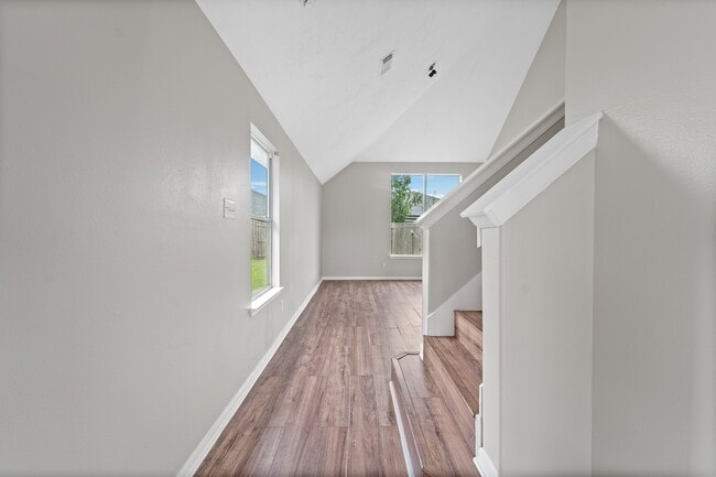 Building Photo - 7103 Biton Dr