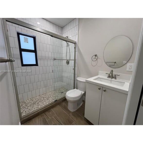 Building Photo - 1136 SW 12th Ct