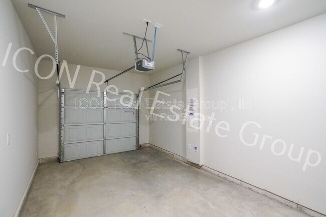 Building Photo - 124 Vlg Grn Dr NW