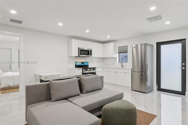 Building Photo - 17003 SW 107th Pl