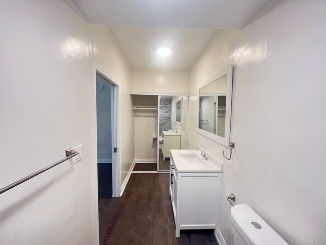 Interior Photo - Flint 301 S Kenmore LLC
