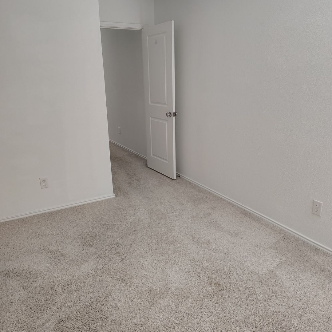 Building Photo - 142 Plumcove Dr