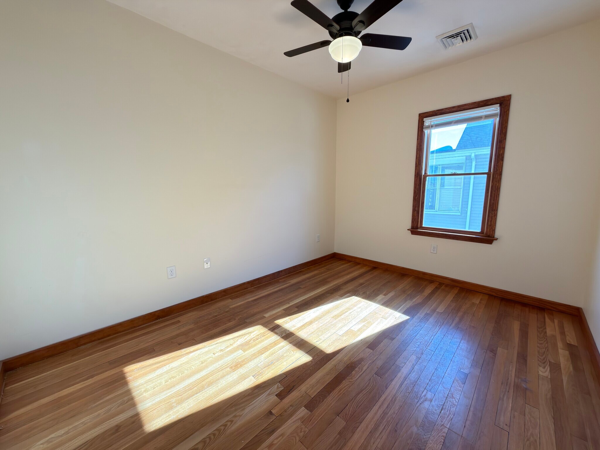 Building Photo - 36 Chipman St