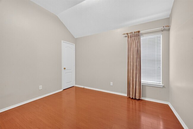 Building Photo - 11714 Peachwood Lake Dr