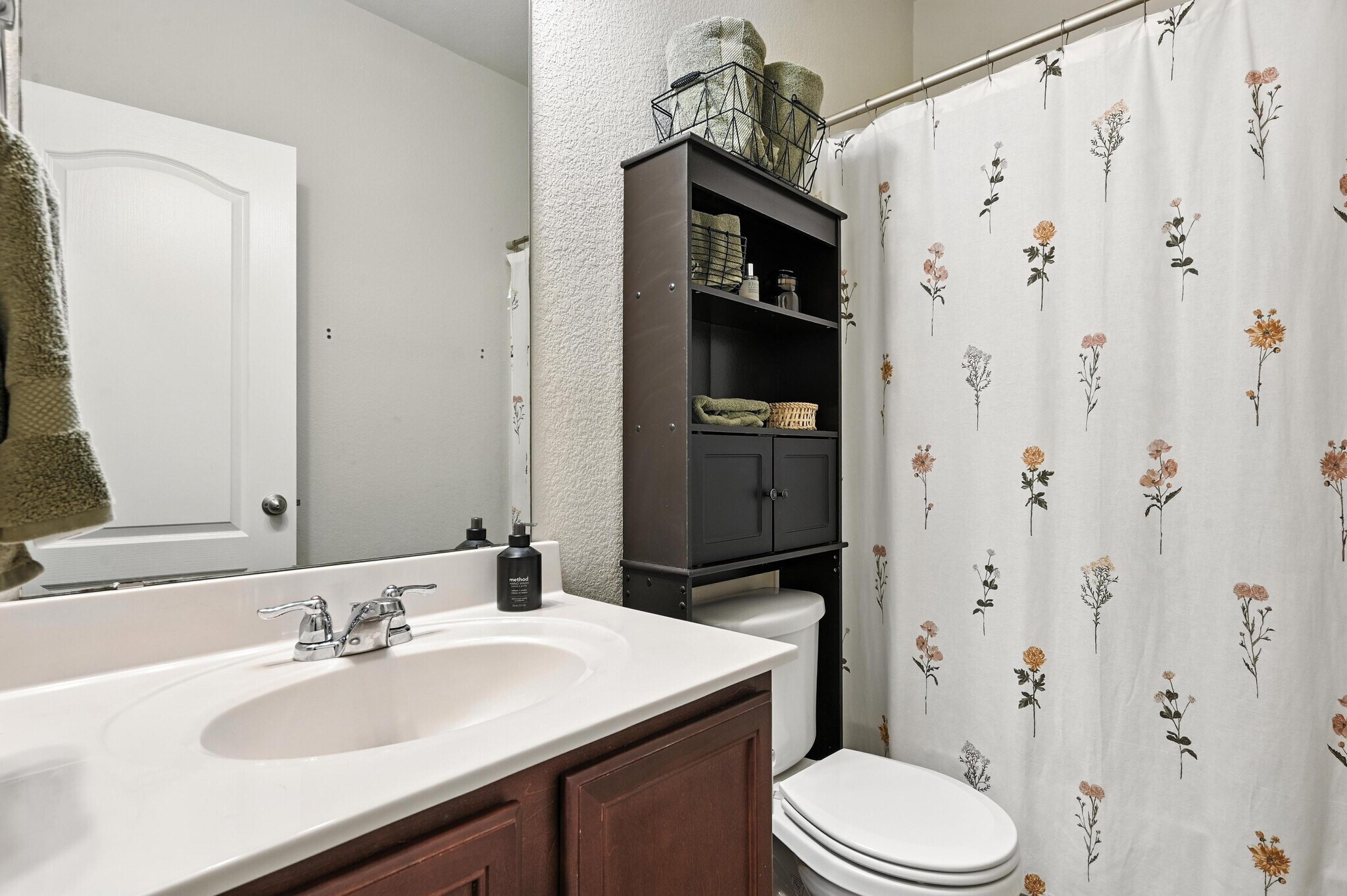 Building Photo - 10525 Wild Meadow Way