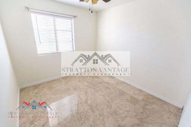 Building Photo - 1576 E Jasper Ct