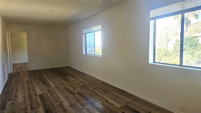 Building Photo - 3548 Gladiola Dr