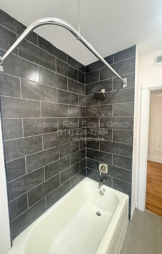 Building Photo - 1020 Claytonia Terrace