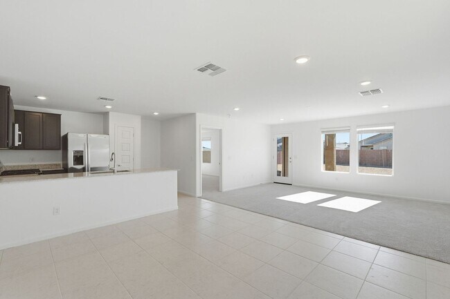 Building Photo - Modern Comfort Meets Desert Serenity – 4 Bed Rocking K Rental Home Available Now!