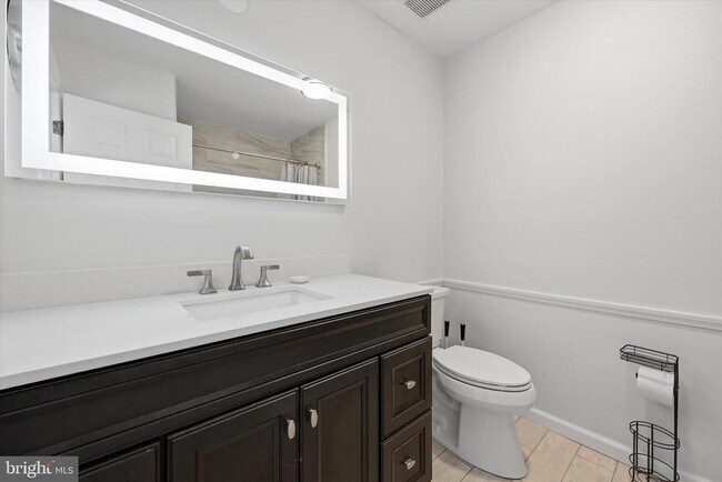 Building Photo - 12 Timbercrest Dr