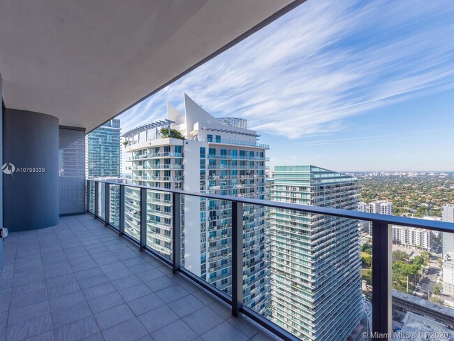 Building Photo - 1000 Brickell Plaza