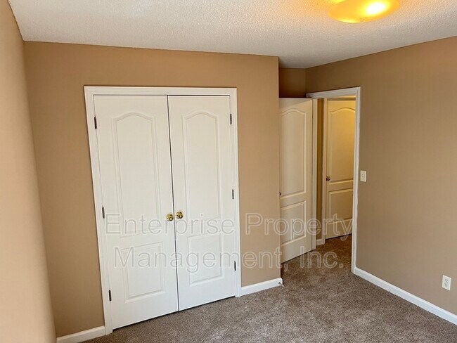 Building Photo - 9221 Lazzini Cove