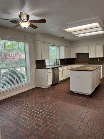 Building Photo - 3105 Wren Ln