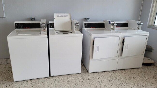 Building Photo - 545 S Fort Lauderdale Beach Blvd