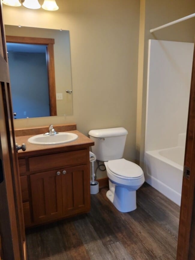 Building Photo - One Level Townhouse