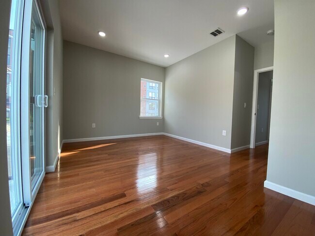 Building Photo - 176 Avenue F