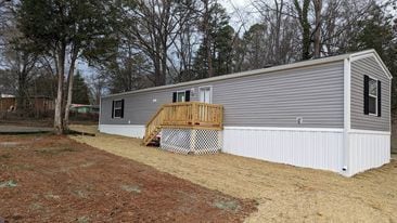 Building Photo - 514 Woodland Dr