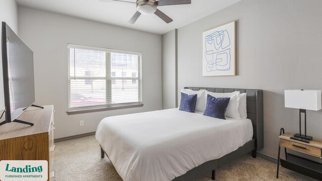 Building Photo - 650 S Main St