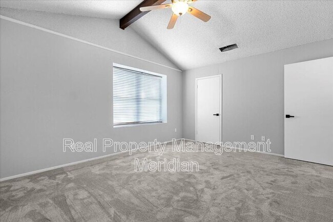 Building Photo - 8725 Irongate Dr