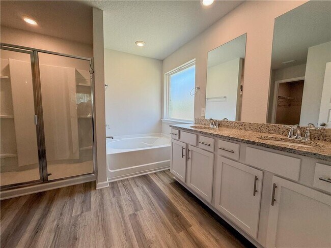 Building Photo - 5205 Pinyon Dr