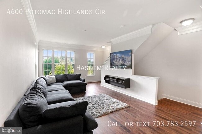 Building Photo - 4600 Potomac Highlands Cir