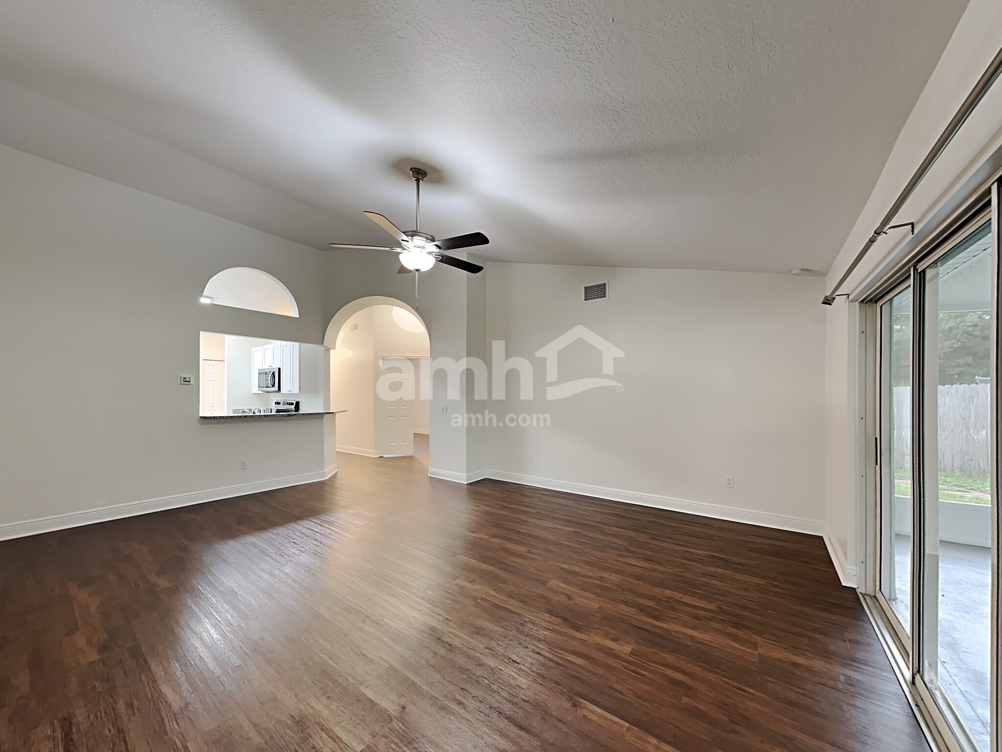 Building Photo - 3826 Bayshore Cir