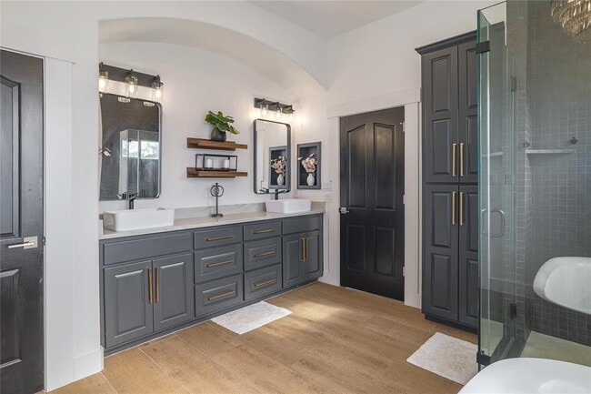 Building Photo - 1128 Thurman Bluff Dr