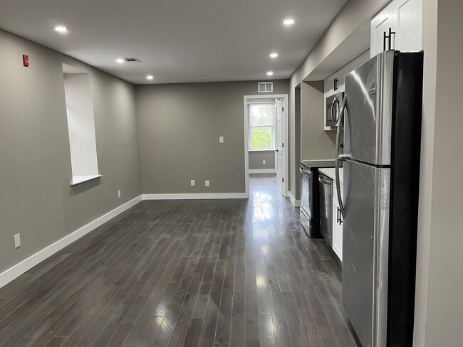 Kitchen & Living Area - 1235 S 47th St