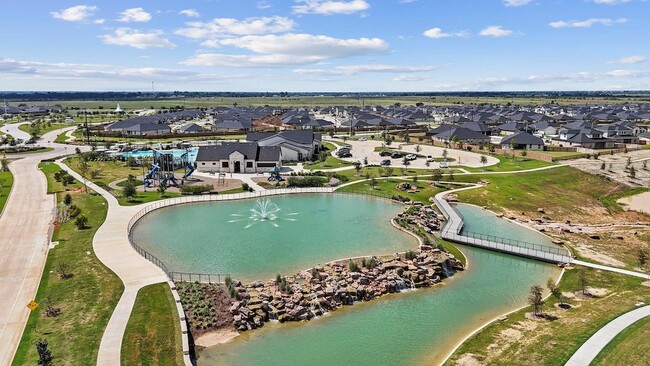 Building Photo - 28218 Meadowlark Sky Dr