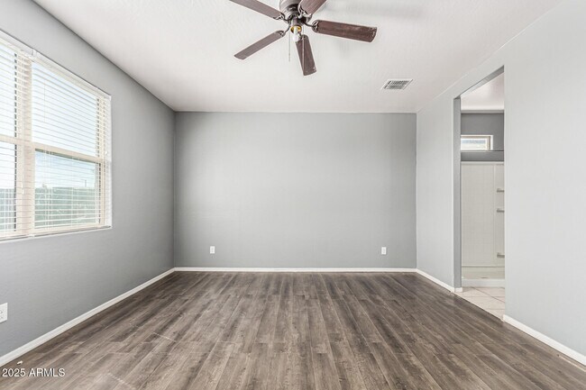 Building Photo - 3112 N 303rd Dr