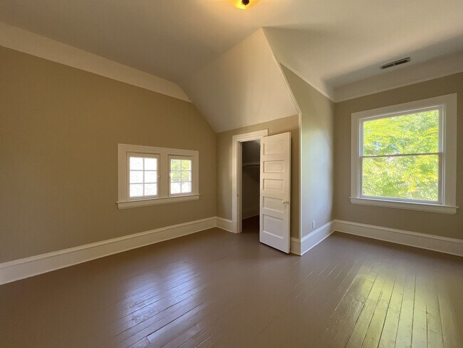 Building Photo - CPO2416