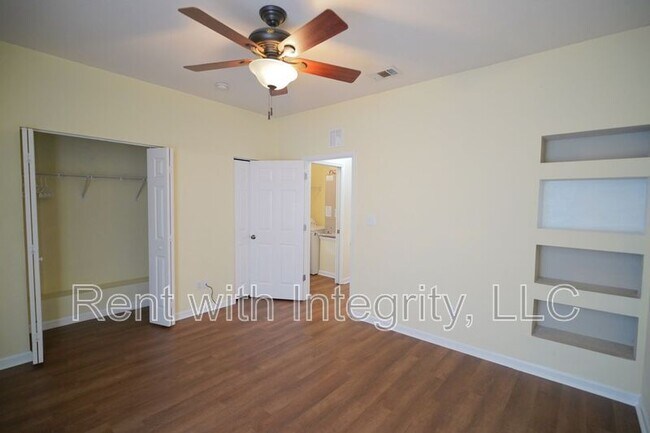 Building Photo - 3400 Old Bainbridge Rd