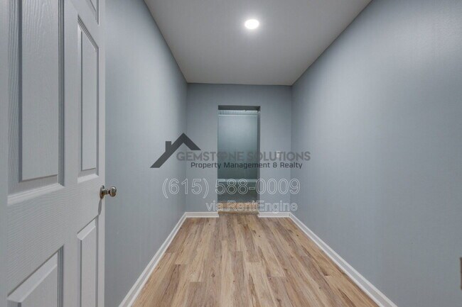 Building Photo - 2930 Primrose Cir