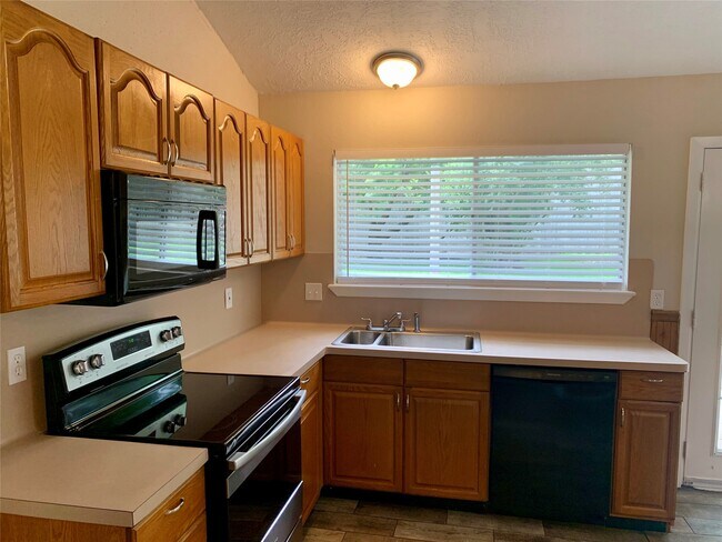 Building Photo - 7739 Bunker Wood Ln