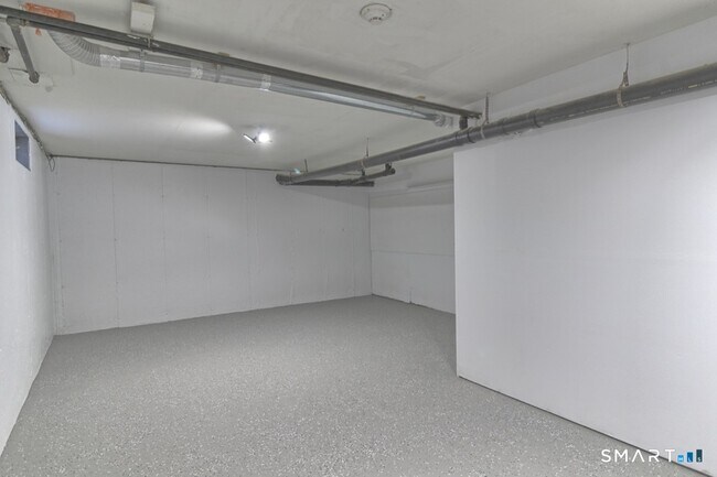 Building Photo - 169 Clark St