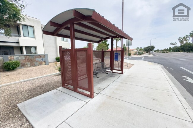 Building Photo - 2Bed/2Bath 2nd Floor Condo at Hayden/Indian School Rd!