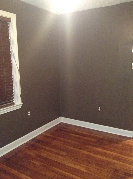 Building Photo - 241 E Township Line Rd