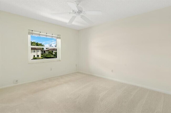 Building Photo - 21863 Arriba Real