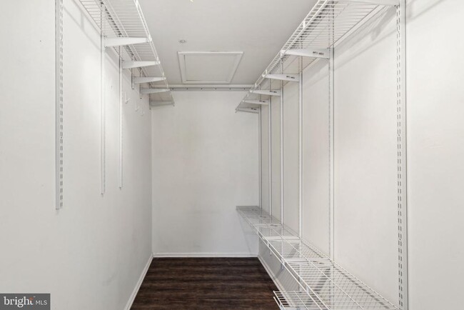 Building Photo - 4202 Aberdeen Ln