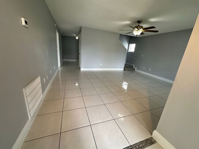 Building Photo - 127 Belvoir Dr