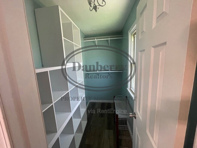 Building Photo - 3018 Gleneagle Dr
