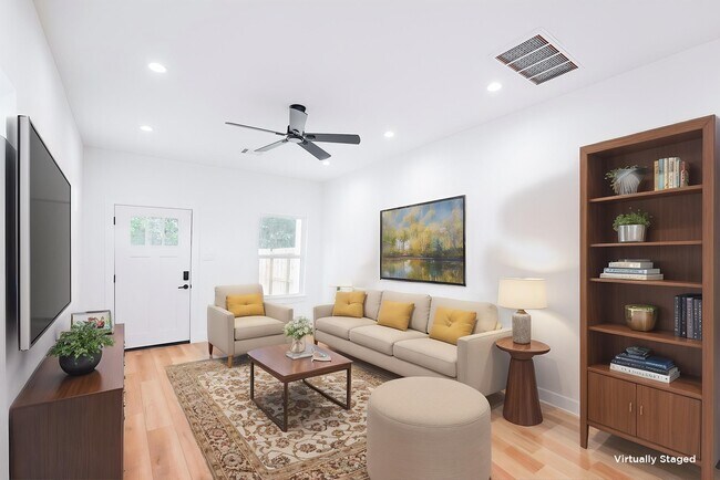 Building Photo - 7903 Sunnyhill St