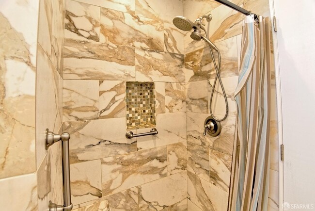 Building Photo - 1218 York St