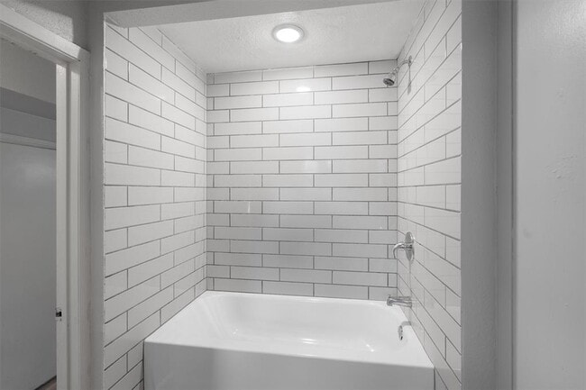 Building Photo - 1012 Barbara Dr