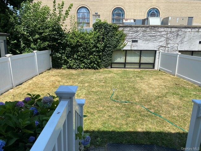 Building Photo - 148 Jefferson Ave